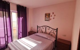Apartamentos Casa May 1- Centro Benidorm-Solo Mayores De 30 Anos Y Familias