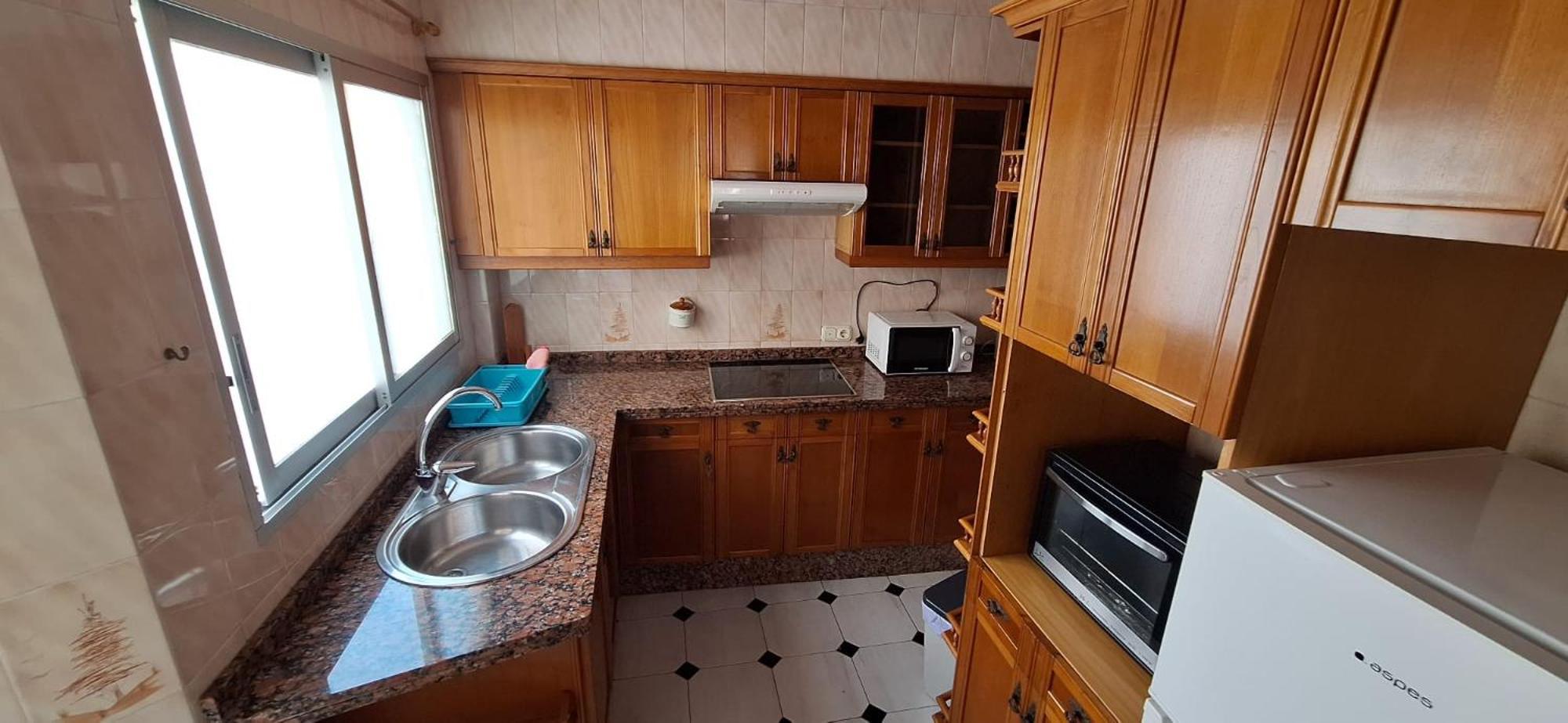 Apartamentos Casa May 1- Centro Benidorm-Solo Mayores De 30 Anos Y Familias Buitenkant foto